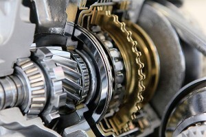 汽修用超聲波清洗機，輕松洗凈汽車發(fā)動機上面的油污和積碳