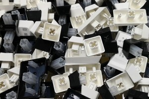 超聲波清洗機(jī)可以把電腦鍵盤給清洗干凈嗎？是如何做到的？